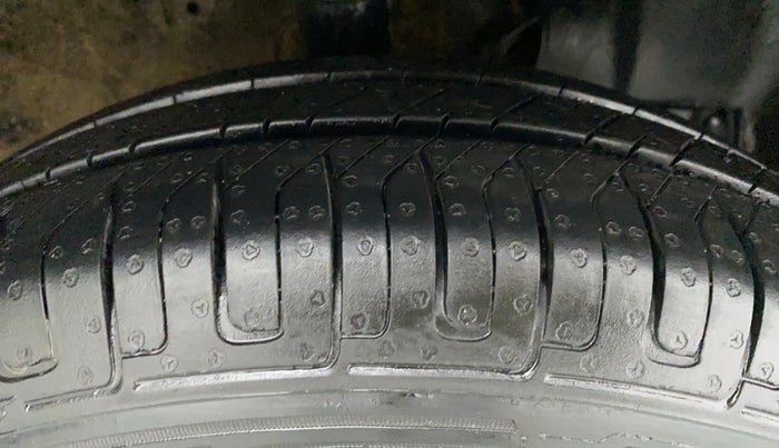 2019 Maruti New Wagon-R 1.0 LXI (O), Petrol, Manual, 57,911 km, Right Front Tyre Tread