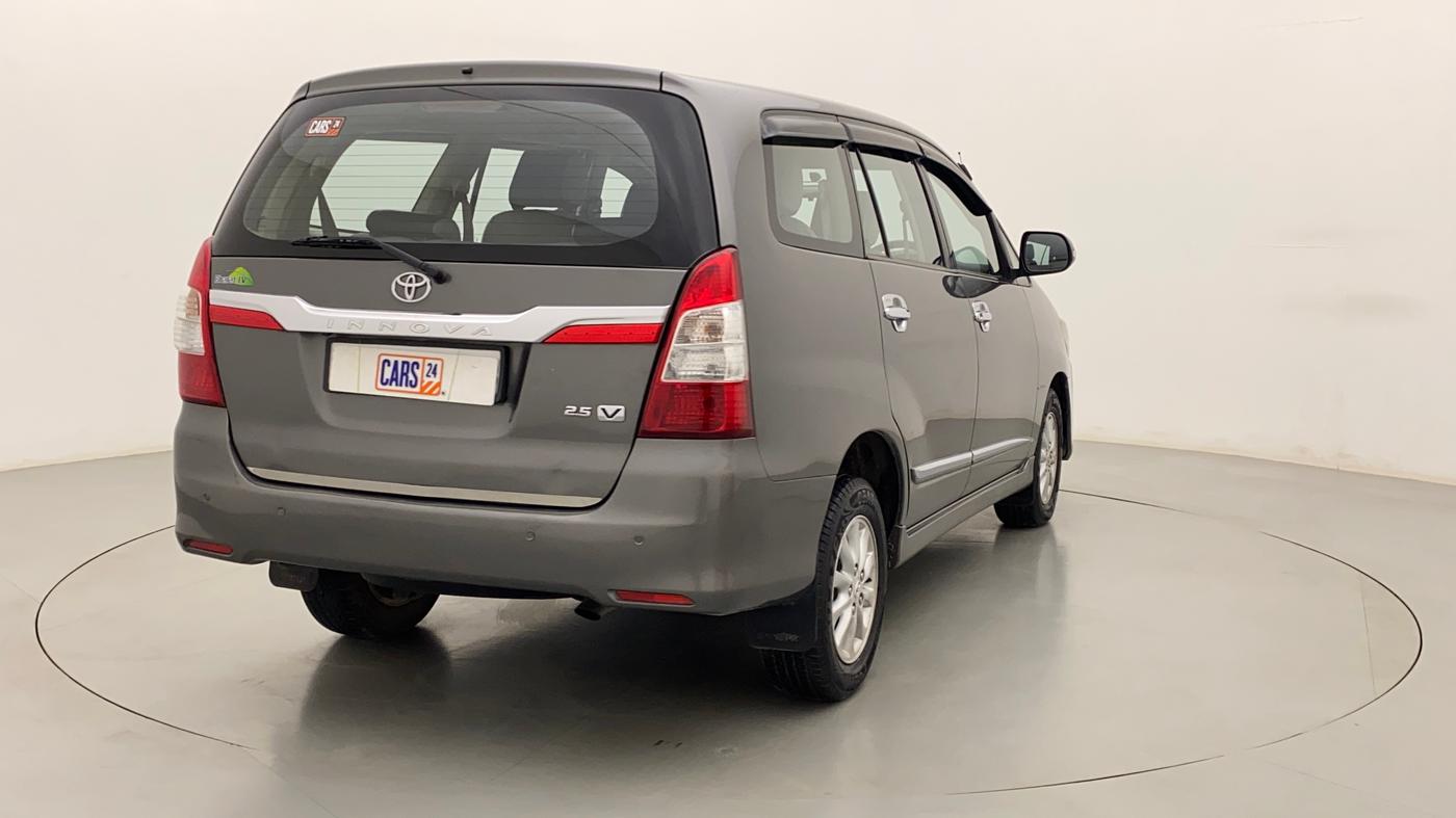 2014 Toyota Innova 2.5 VX 7 STR, Diesel, Manual, 1,05,502 km, Right Back Diagonal