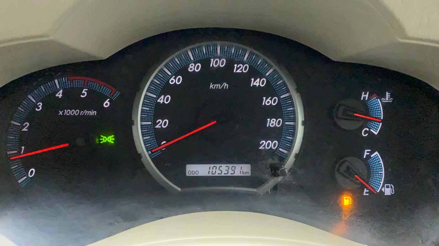 2014 Toyota Innova 2.5 VX 7 STR, Diesel, Manual, 1,05,502 km, Odometer Image