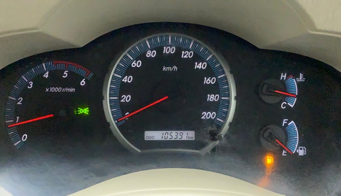 2014 Toyota Innova 2.5 VX 7 STR, Diesel, Manual, 1,05,502 km, Odometer Image