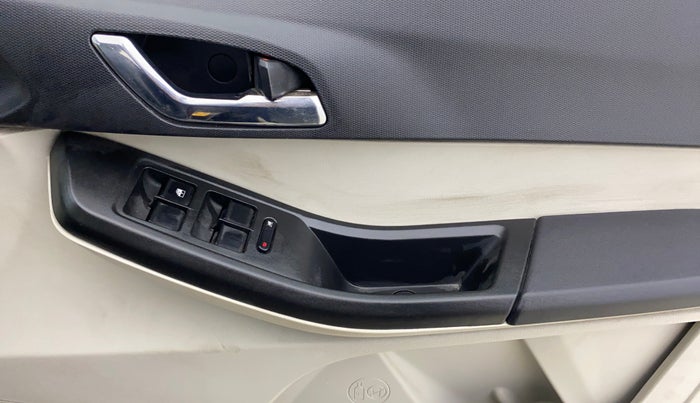 2022 Tata Tiago XZ PLUS CNG, CNG, Manual, 57,985 km, Driver Side Door Panels Control