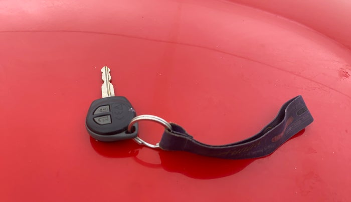 2018 Maruti Baleno DELTA PETROL 1.2, Petrol, Manual, 1,05,302 km, Key Close Up