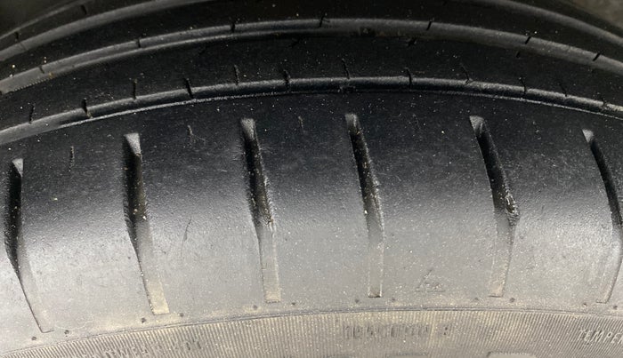 2014 Volkswagen Polo HIGHLINE DIESEL, Diesel, Manual, 58,909 km, Right Rear Tyre Tread