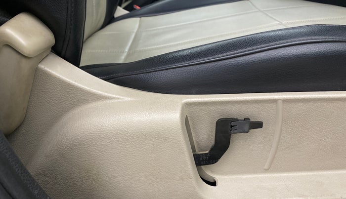 2014 Volkswagen Polo HIGHLINE DIESEL, Diesel, Manual, 58,909 km, Driver Side Adjustment Panel