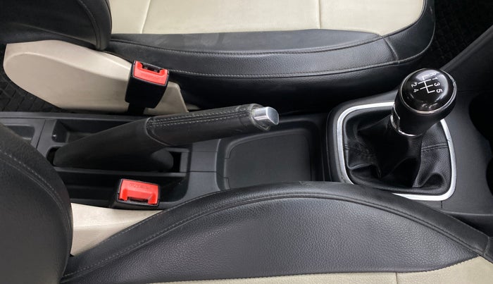 2014 Volkswagen Polo HIGHLINE DIESEL, Diesel, Manual, 58,909 km, Gear Lever