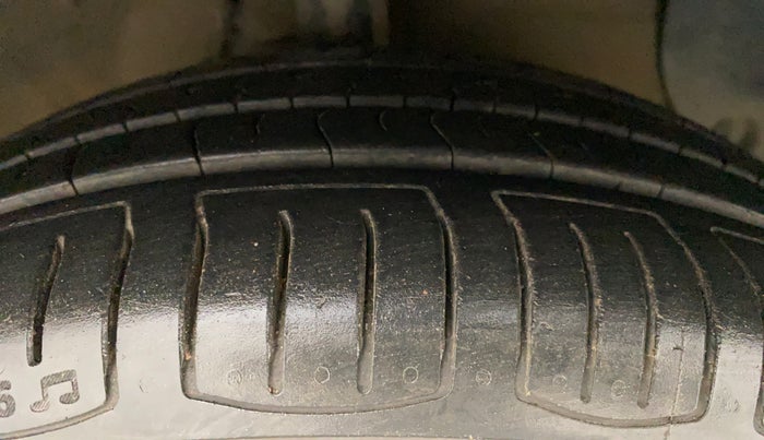 2014 Hyundai Grand i10 ASTA AT 1.2 KAPPA VTVT, Petrol, Automatic, 49,486 km, Right Front Tyre Tread