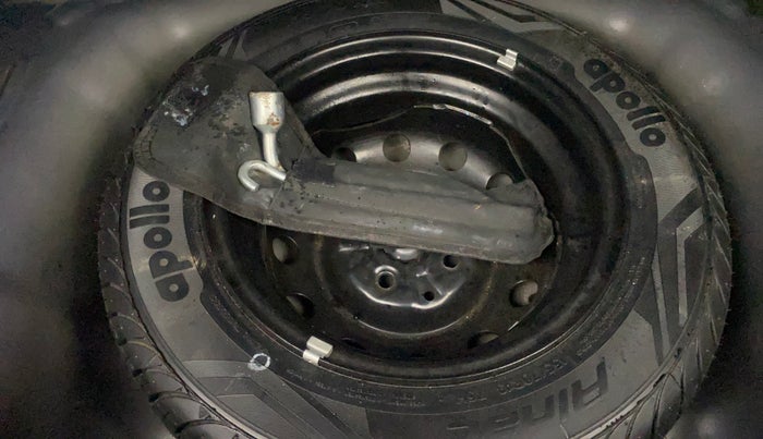 2016 Hyundai Eon MAGNA +, Petrol, Manual, 27,448 km, Spare Tyre