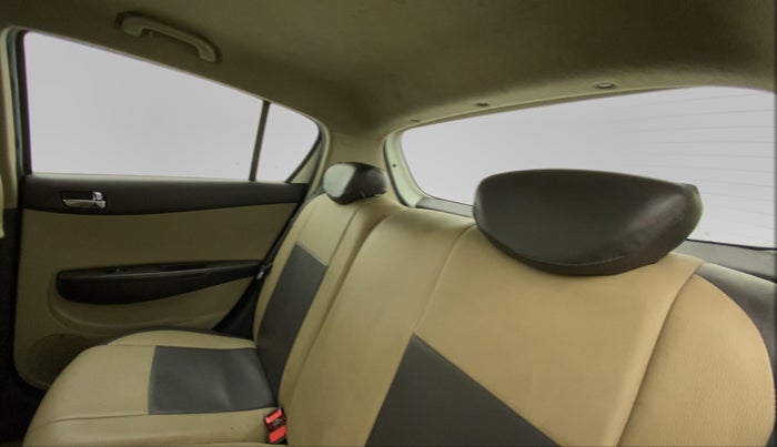 2011 Hyundai i20 SPORTZ 1.2, Petrol, Manual, 53,580 km, Right Side Rear Door Cabin