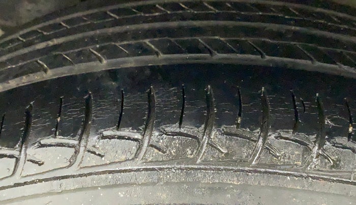 2011 Hyundai i20 SPORTZ 1.2, Petrol, Manual, 53,580 km, Left Rear Tyre Tread