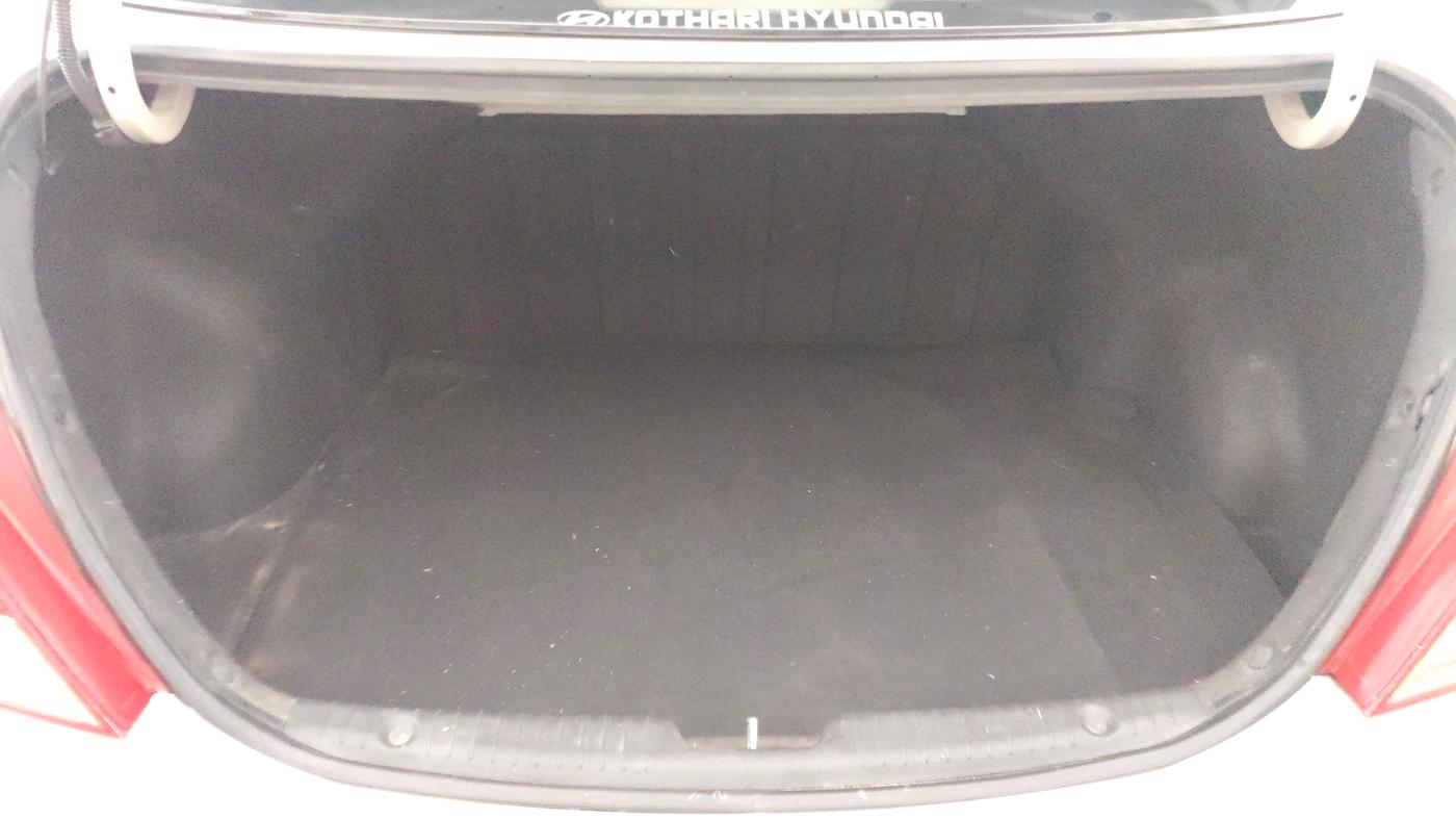 2014 Hyundai Verna FLUIDIC 1.6 CRDI SX OPT AT, Diesel, Automatic, 74,245 km, Boot Inside
