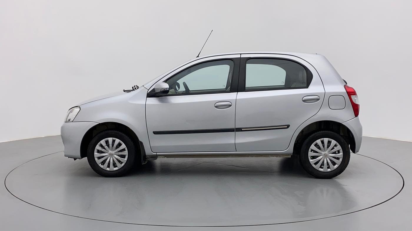 2015 Toyota Etios Liva V, Petrol, Manual, 88,435 km, Left Side