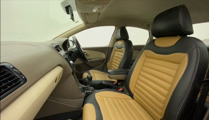 2013 Skoda Rapid ACTIVE 1.6 MPI MT PLUS, Petrol, Manual, 87,448 km, Right Side Front Door Cabin