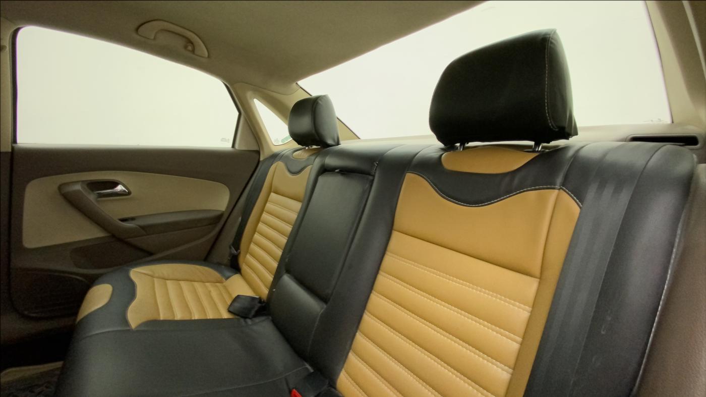 2013 Skoda Rapid ACTIVE 1.6 MPI MT PLUS, Petrol, Manual, 87,448 km, Right Side Rear Door Cabin