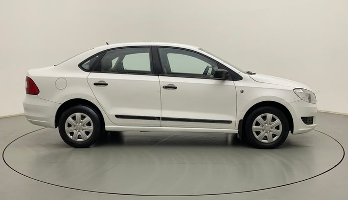 2013 Skoda Rapid ACTIVE 1.6 MPI MT PLUS, Petrol, Manual, 87,448 km, Right Side View