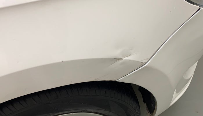 2013 Skoda Rapid ACTIVE 1.6 MPI MT PLUS, Petrol, Manual, 87,448 km, Right fender - Slightly dented
