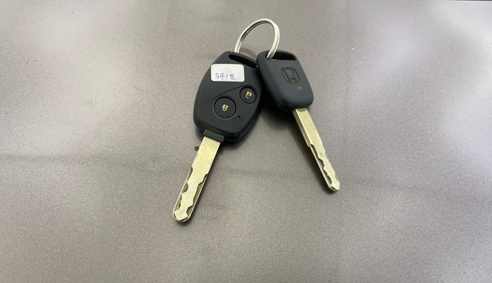 2014 Honda Brio S MT, Petrol, Manual, 71,790 km, Key Close Up