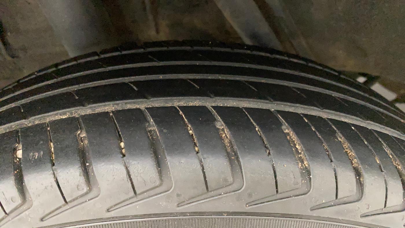 2017 Renault Kwid RXT 1.0, Petrol, Manual, 74,467 km, Right Rear Tyre Tread