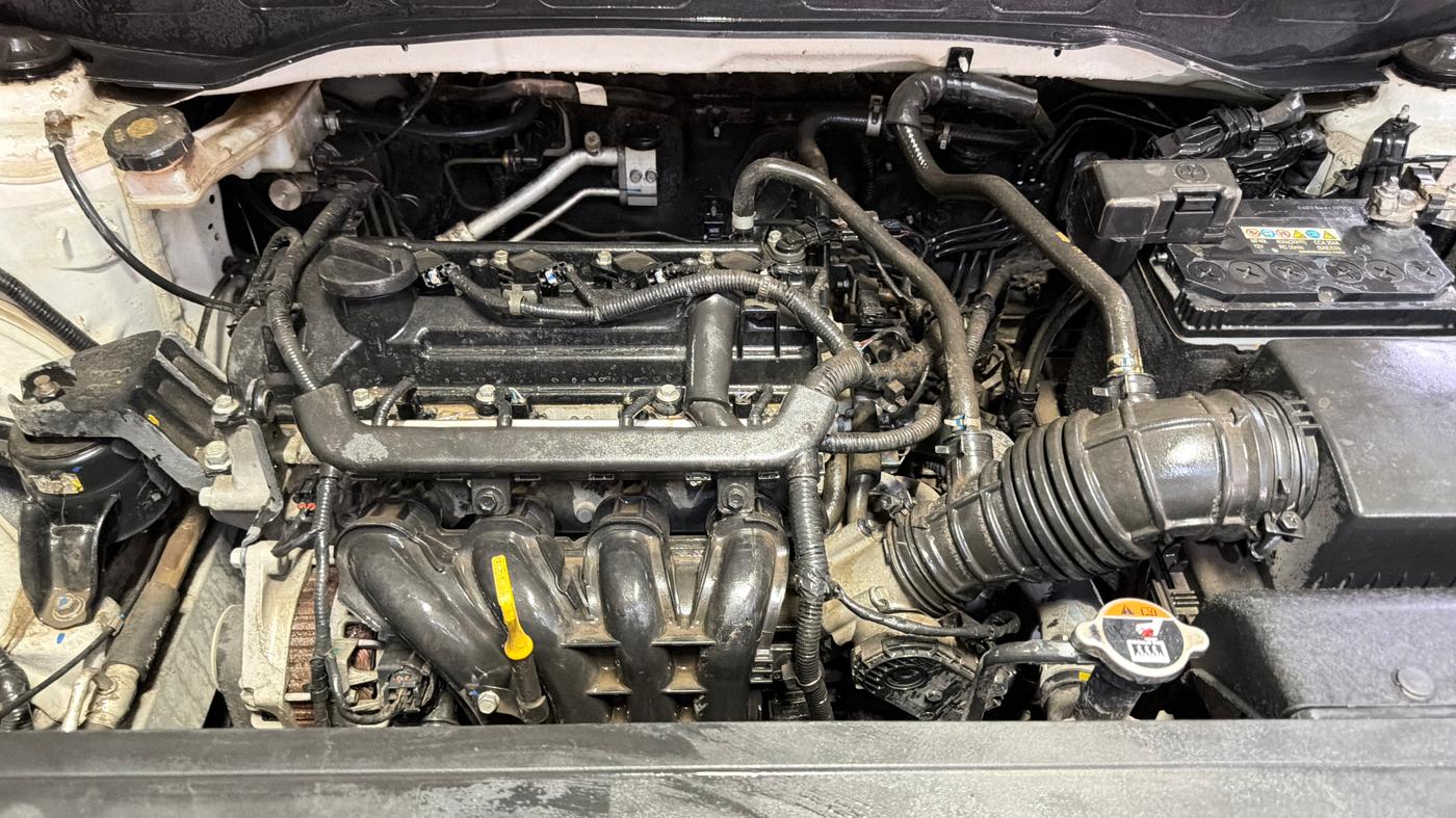 2021 Hyundai VENUE S+ 1.2, Petrol, Manual, 16,336 km, Engine View