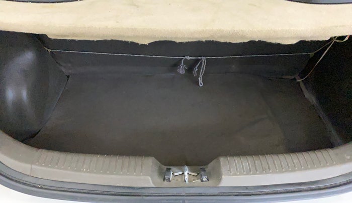 2015 Hyundai i10 MAGNA 1.1, Petrol, Manual, 64,473 km, Boot Inside