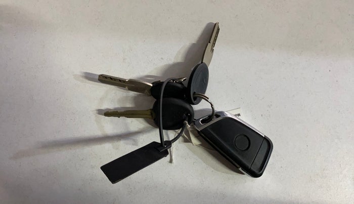 2015 Hyundai i10 MAGNA 1.1, Petrol, Manual, 64,473 km, Key Close Up