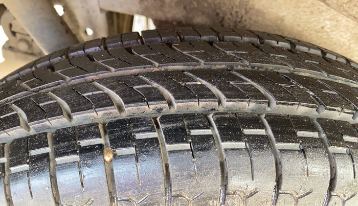 2014 Maruti Wagon R 1.0 LXI, Petrol, Manual, 43,819 km, Right Rear Tyre Tread