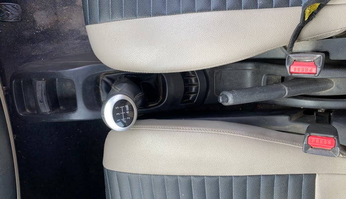 2014 Maruti Wagon R 1.0 LXI, Petrol, Manual, 43,819 km, Gear Lever