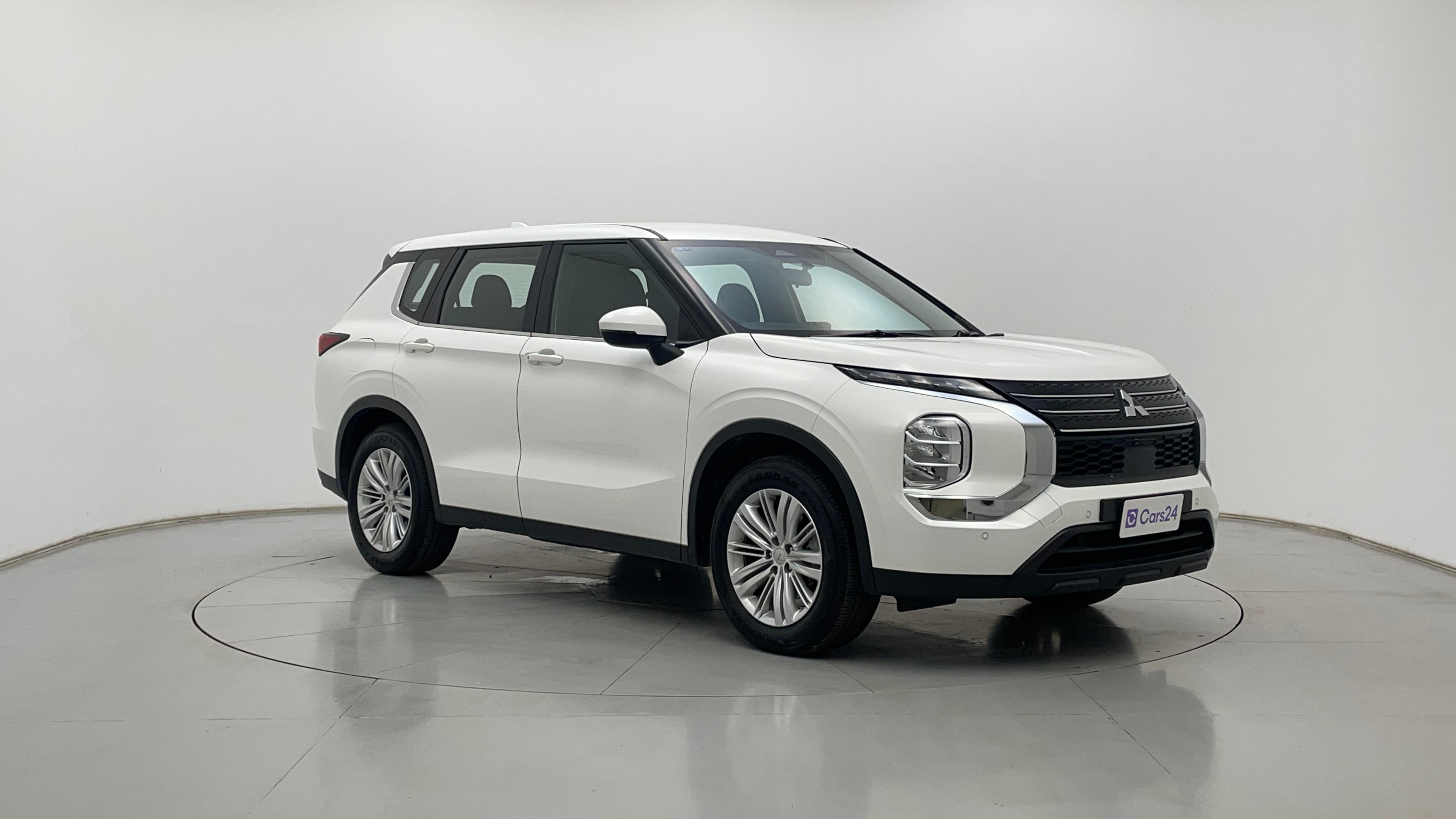 Mitsubishi Outlander image