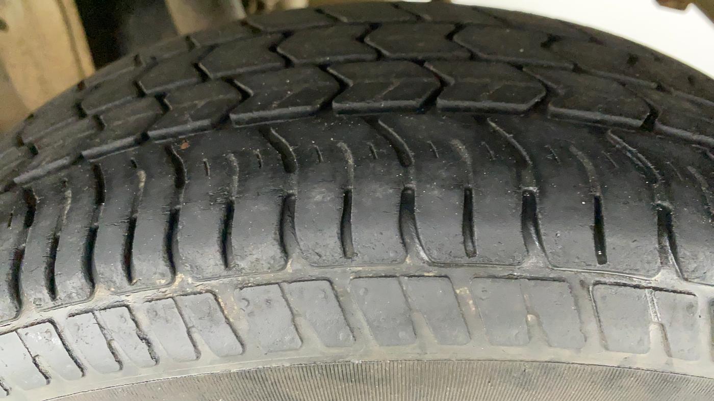 2017 Maruti Alto K10 VXI (O), Petrol, Manual, 44,384 km, Left Rear Tyre Tread