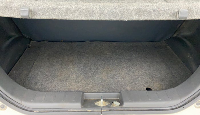 2017 Maruti Alto K10 VXI (O), Petrol, Manual, 44,384 km, Boot Inside