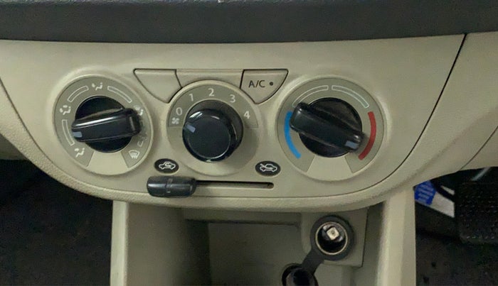 2017 Maruti Alto K10 VXI (O), Petrol, Manual, 44,384 km, AC Unit - Directional switch has minor damage