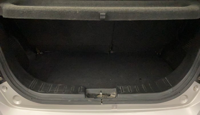 2015 Maruti Wagon R 1.0 VXI, Petrol, Manual, 44,888 km, Boot Inside