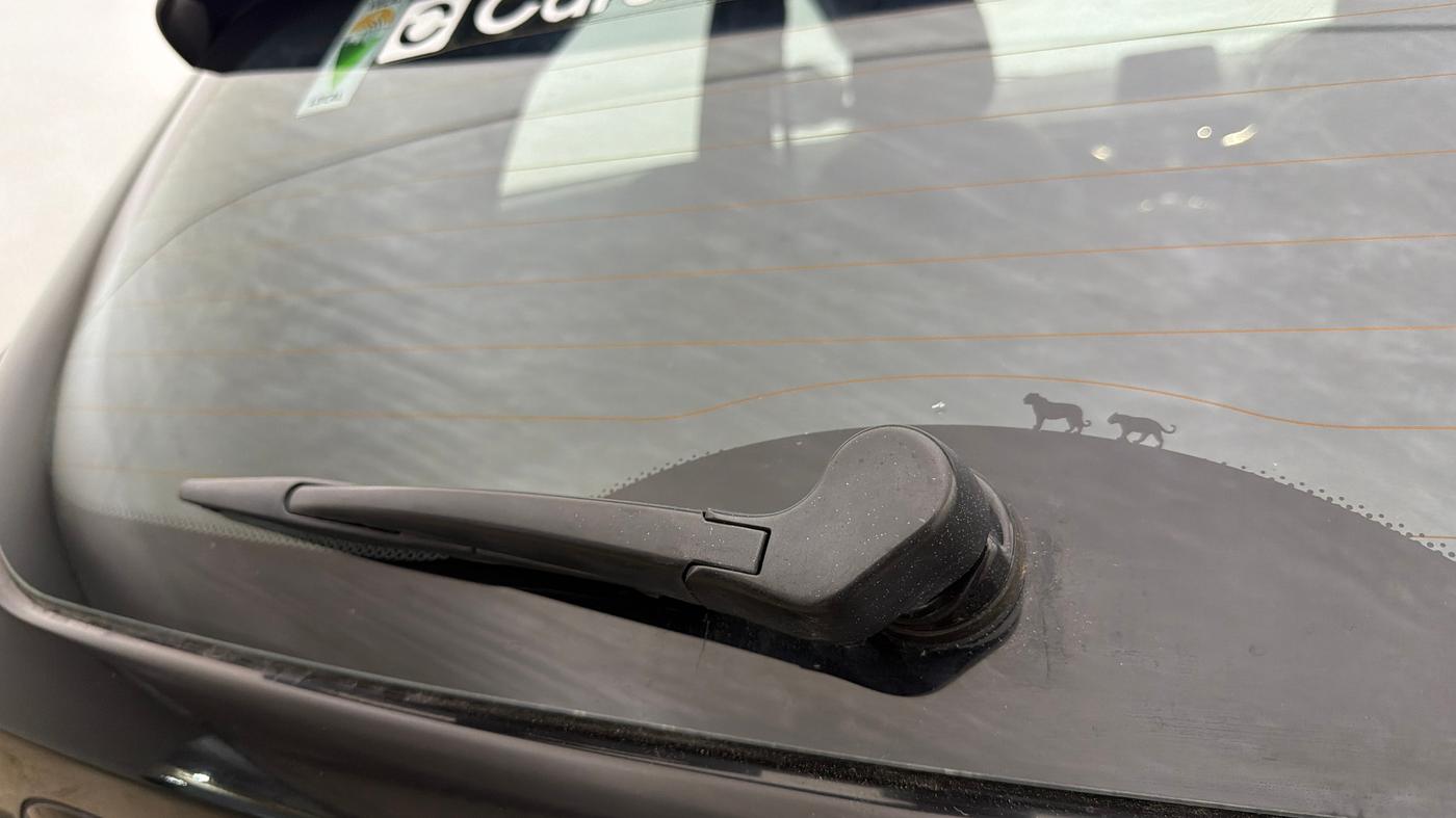 2022 Tata NEXON XZ PLUS (PREMIUM) DIESEL DARK EDITION, Diesel, Manual, 68,579 km, Rear Wiper