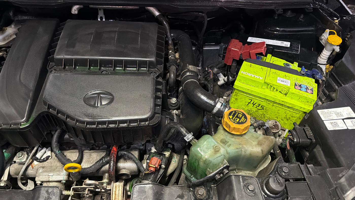 2022 Tata NEXON XZ PLUS (PREMIUM) DIESEL DARK EDITION, Diesel, Manual, 68,579 km, Engine View - Left