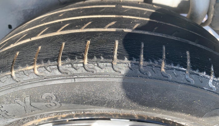 2016 Maruti Celerio VXI AMT, Petrol, Automatic, 1,13,379 km, Left Rear Tyre Tread