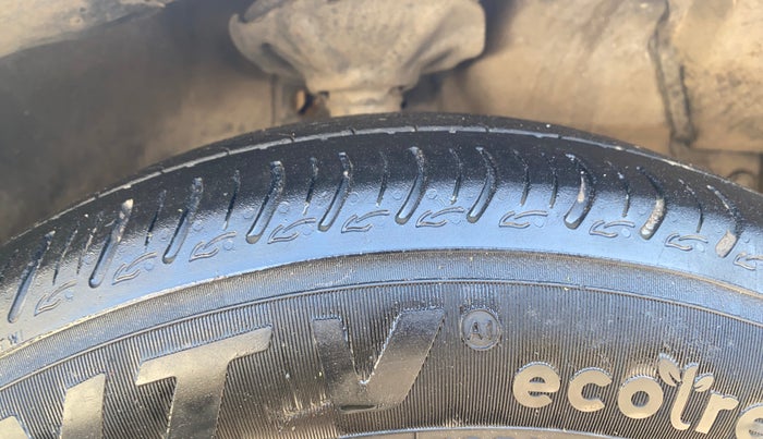 2016 Maruti Celerio VXI AMT, Petrol, Automatic, 1,13,379 km, Right Front Tyre Tread