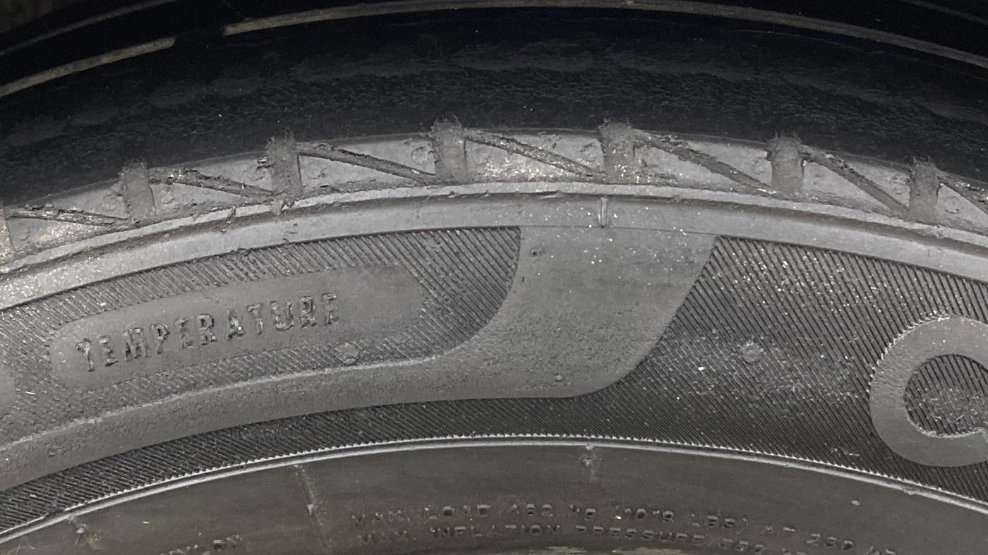2019 Hyundai NEW SANTRO ASTA AMT, CNG, Automatic, 94,532 km, Left Rear Tyre Tread