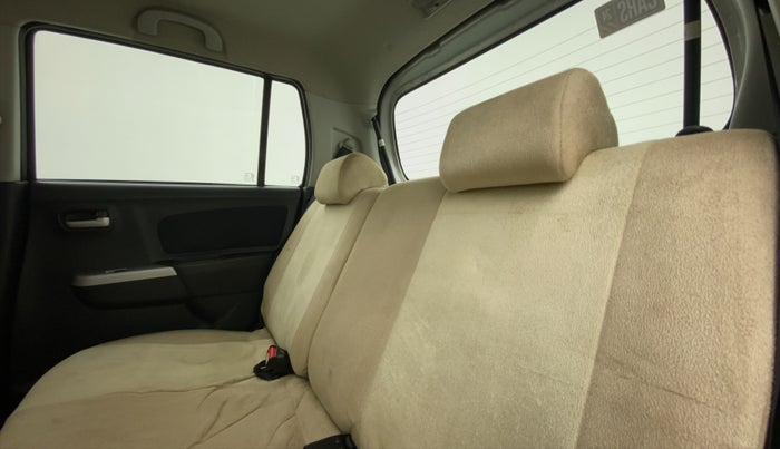 2012 Maruti Wagon R 1.0 VXI, Petrol, Manual, 29,994 km, Right Side Rear Door Cabin