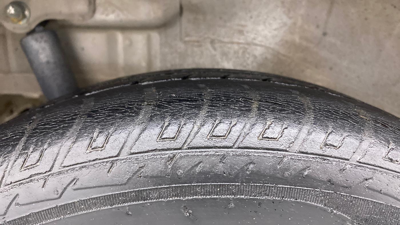 2012 Maruti Wagon R 1.0 VXI, Petrol, Manual, 29,994 km, Right Rear Tyre Tread
