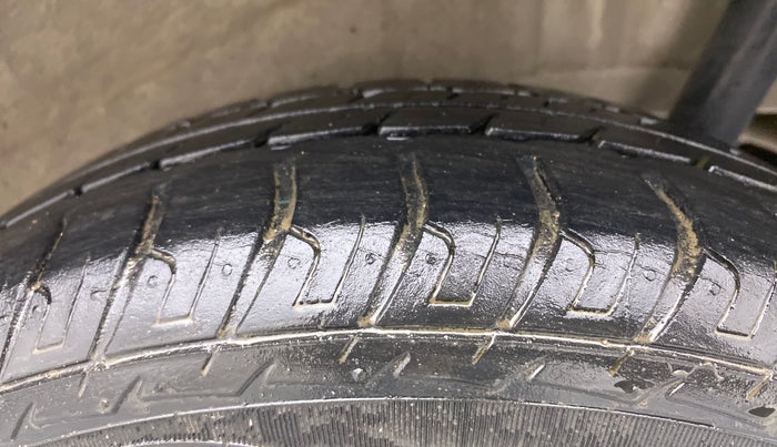 2012 Maruti Wagon R 1.0 VXI, Petrol, Manual, 29,994 km, Left Rear Tyre Tread