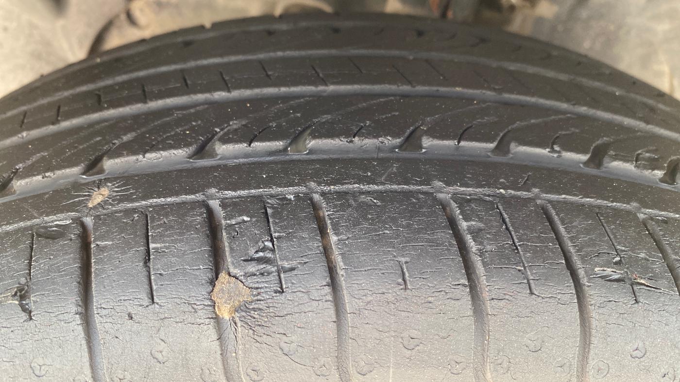 2013 Ford Ecosport TREND 1.5L DIESEL, Diesel, Manual, 1,13,894 km, Left Front Tyre Tread