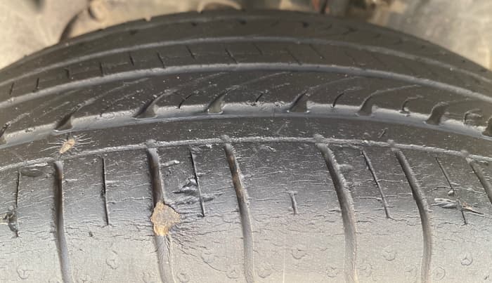 2013 Ford Ecosport TREND 1.5L DIESEL, Diesel, Manual, 1,13,894 km, Left Front Tyre Tread