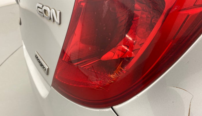 2012 Hyundai Eon MAGNA, Petrol, Manual, 96,516 km, Right tail light - Minor damage