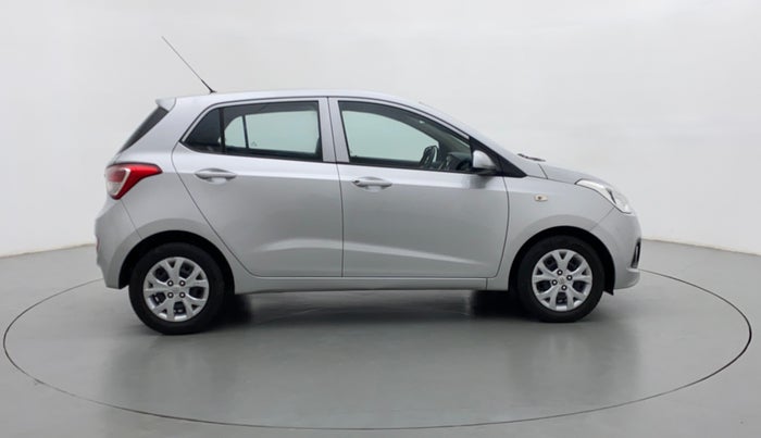 2016 Hyundai Grand i10 MAGNA 1.2 VTVT, Petrol, Manual, 64,878 km, Right Side