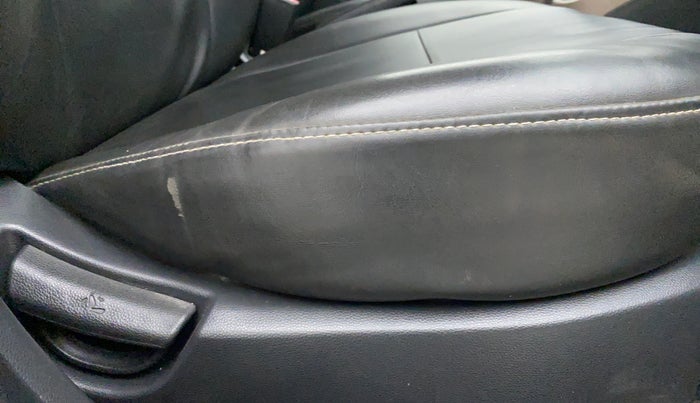 2016 Hyundai Grand i10 MAGNA 1.2 VTVT, Petrol, Manual, 64,878 km, Driver Side Adjustment Panel