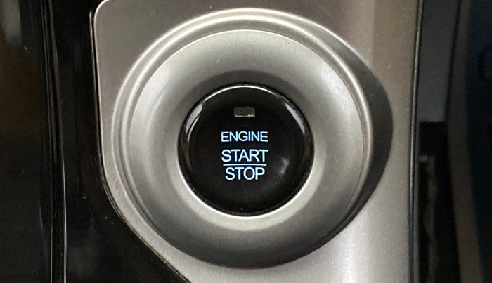 2018 Mahindra XUV500 W11 FWD, Diesel, Manual, 89,232 km, Keyless Start/ Stop Button