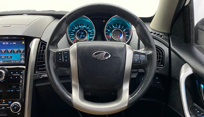 2018 Mahindra XUV500 W11 FWD, Diesel, Manual, 89,232 km, Steering Wheel Close Up