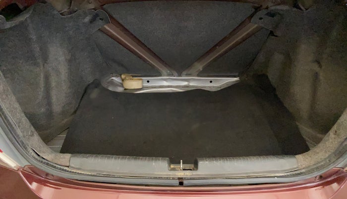 2015 Honda Amaze 1.2L I-VTEC S, Petrol, Manual, 70,102 km, Boot Inside