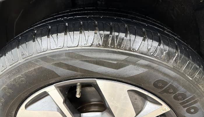 2021 KIA SONET HTX 1.0 IMT, Petrol, Manual, 28,278 km, Left Front Tyre Tread