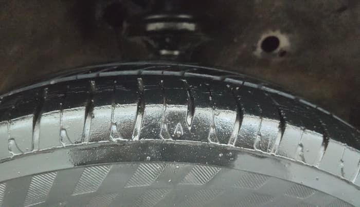 2014 Maruti Wagon R 1.0 VXI, Petrol, Manual, 60,340 km, Right Front Tyre Tread