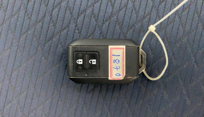 2019 Maruti Baleno ZETA PETROL 1.2, Petrol, Manual, 92,830 km, Key Close Up